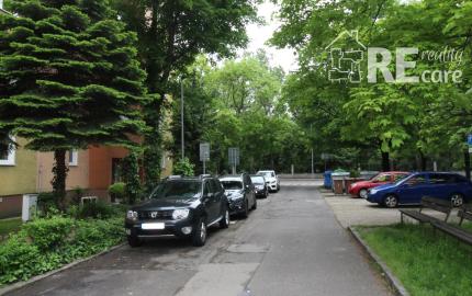 Na prenájom 3 a pol izbový byt na Jesennej ulici v Ružinove