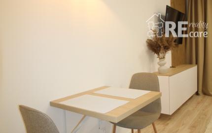 Na prenájom kompletne zariadený 1 izbový byt v novostavbe