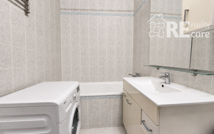 Garsónka s loggiou a klimatizáciou v centre Petržalky