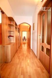 REZERVOVANÉ! Na predaj 2 izbový byt po rekonštrukcii v obľúbenej lokalite Bratislavy