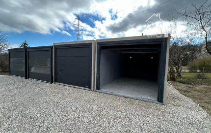 Na predaj nová betónová garáž spolu s pozemkom v Bratislave