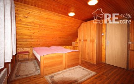 Na prenájom zrekonštruovaná a zariadená chata v atraktívnej lokalite