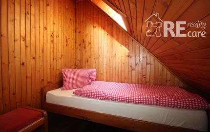 Na prenájom zrekonštruovaná a zariadená chata v atraktívnej lokalite