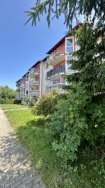 Na predaj priestranný 3 izbový byt v tehlovom bytovom dome v tichej lokalite BA