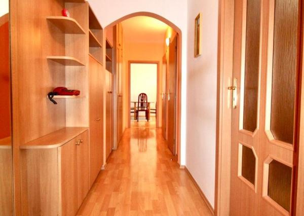 REZERVOVANÉ! Na predaj 2 izbový byt po rekonštrukcii v obľúbenej lokalite Bratislavy