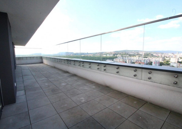 Exkluzívny mezonet s panoramatickou terasou a výhľadom na Bratislavu
