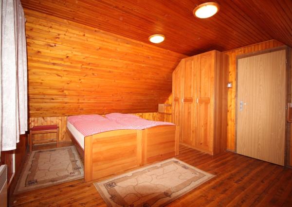 Na prenájom zrekonštruovaná a zariadená chata v atraktívnej lokalite