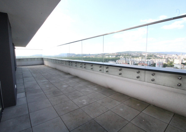 Exkluzívny mezonet s panoramatickou terasou a výhľadom na Bratislavu