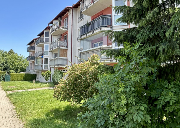 Na predaj priestranný 3 izbový byt v tehlovom bytovom dome v tichej lokalite BA