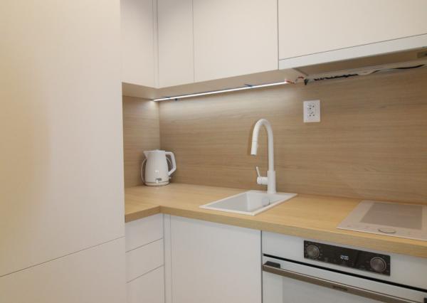 Na predaj kompletne zariadený byt s balkónom v novostavbe