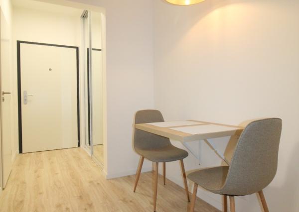 Na predaj kompletne zariadený byt s balkónom v novostavbe