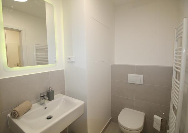 Na predaj kompletne zariadený byt s balkónom v novostavbe