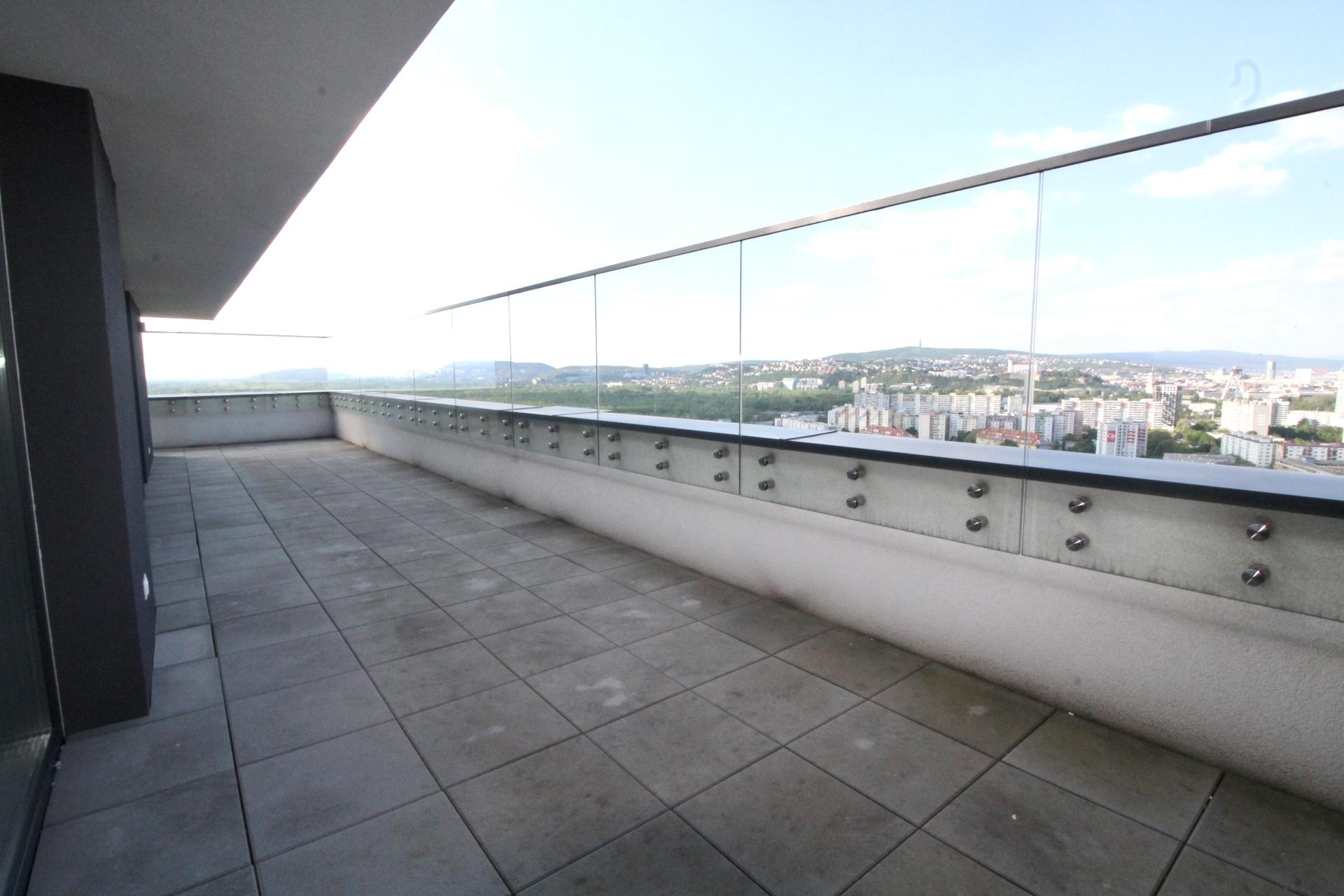 Exkluzívny mezonet s panoramatickou terasou a výhľadom na Bratislavu